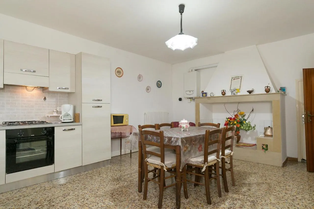 Apartment Appartamento Stella Chianni
