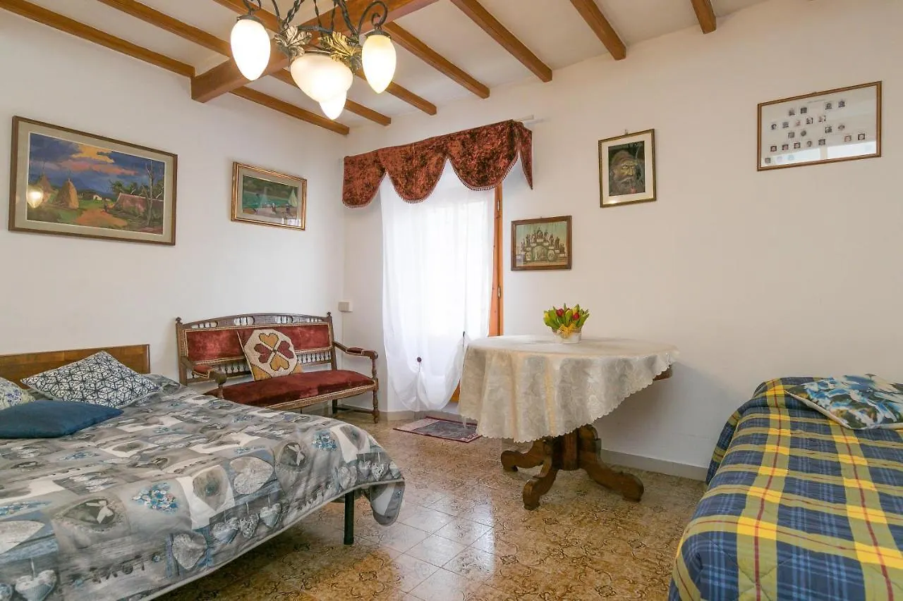 Apartment Appartamento Stella Chianni